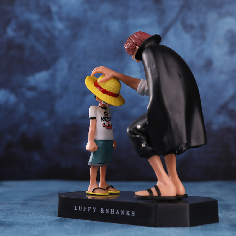 Uno de los piratas hecho a mano Luffy y pelirrojo Shanks modelo adornos de regalo de cumpleaños adornos periféricos animados