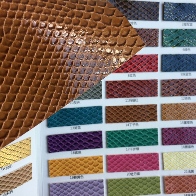 High-gloss small snake pattern PVC artificial leather luggage handbag background wall soft and hard bag leather fabric snake pattern fish scale thick