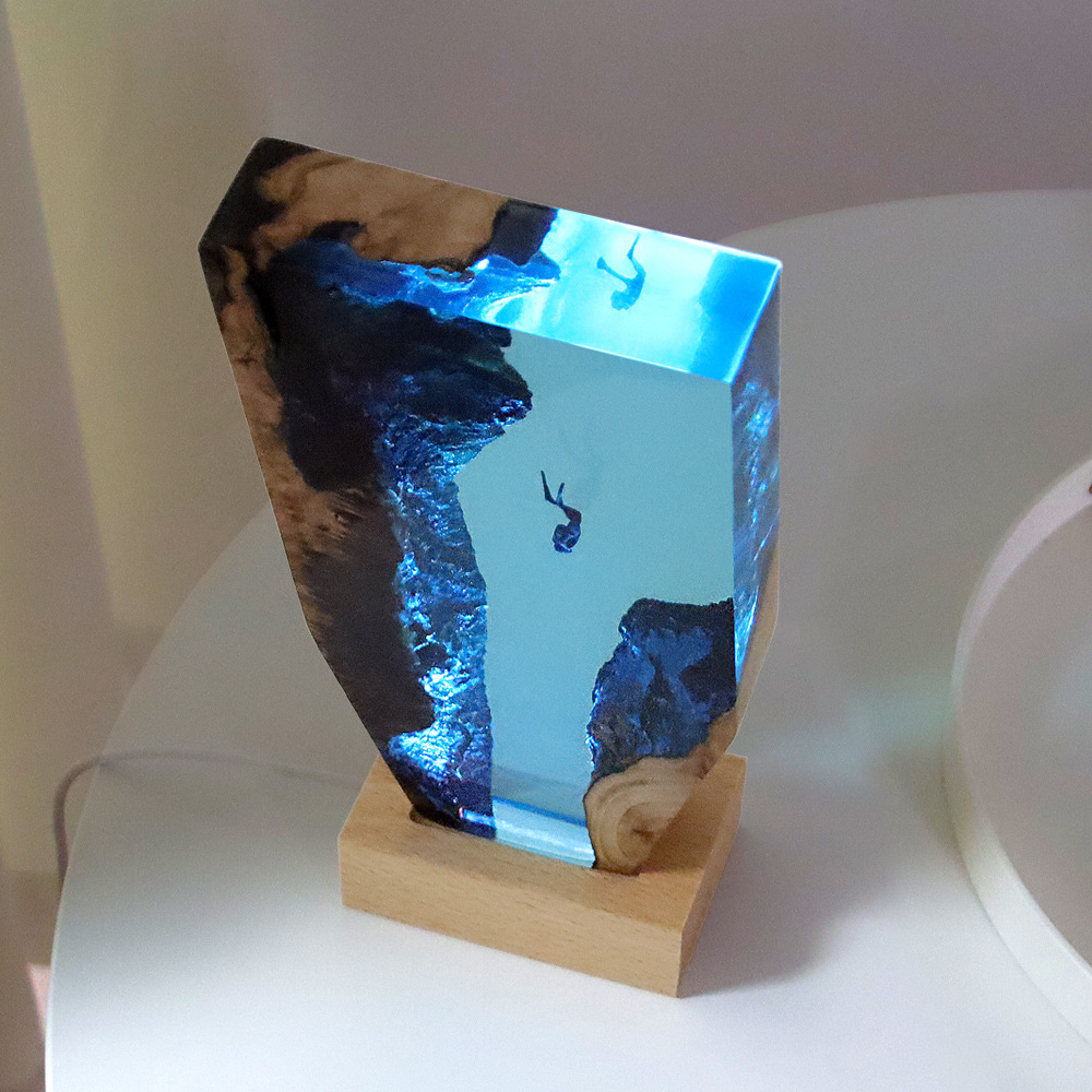  Marine Diver Desktop Ornament Lamp Holder Solid Wood Resin Night Light Gift Ornament Marine Theme Lamp