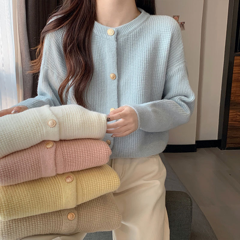 Kaning Gentle and Elegant Round-Neck Knitted Cardigan for Women, 2026 Autumn New Korean Style Short Sweater Outerwear