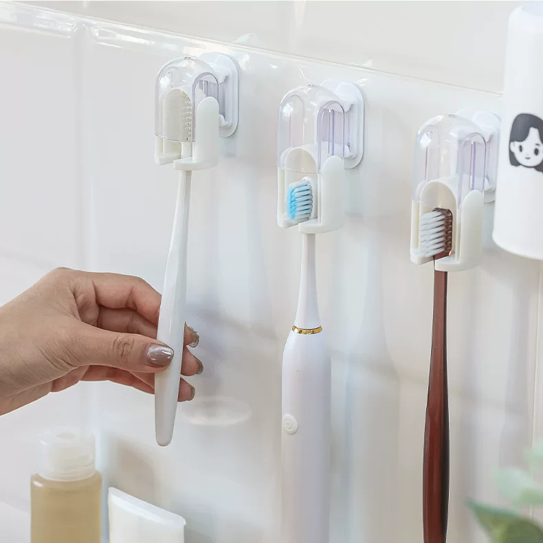 Small detachable toothbrush, transparent dust cover, no trace