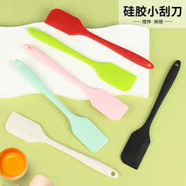 烹饪勺铲;蛋糕模;烘焙刮刀
