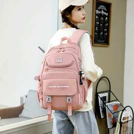 休闲背包;中大学生书包;小学书包