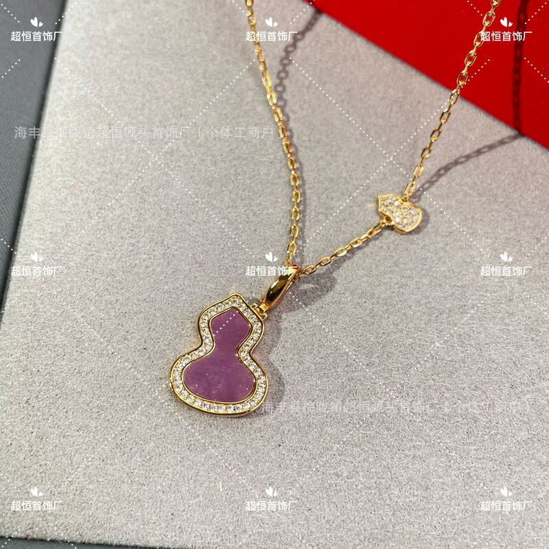 High Edition CNC New V Gold Kirin 18k Rose Gold Violet Red Onyx 925 Silver Gourd Collarbone Necklace Live High Edition CNC New V Gold Kirin 18k Rose Gold Violet Red Onyx 925 Silver Gourd Collarbone Necklace Live