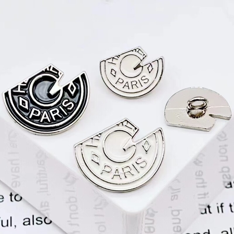 New in stock Lightning Edge Notched English High Foot Personality Irregular Matching Denim Top Shirt Coat Hat