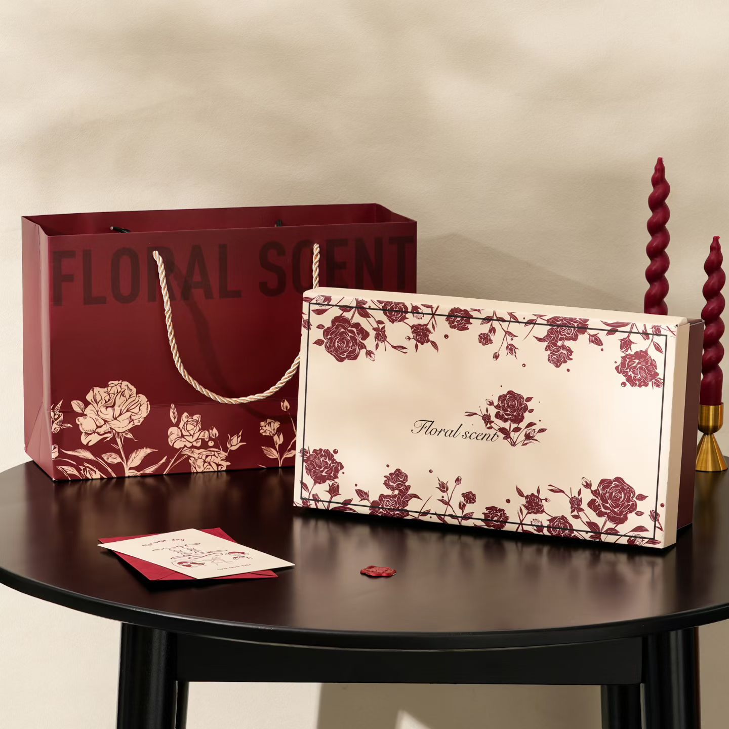 Personalidad creativa pareja taza de cerámica de alto valor de cara flor caja de regalo de taza de café de lujo ligera taza de agua potable transfronteriza