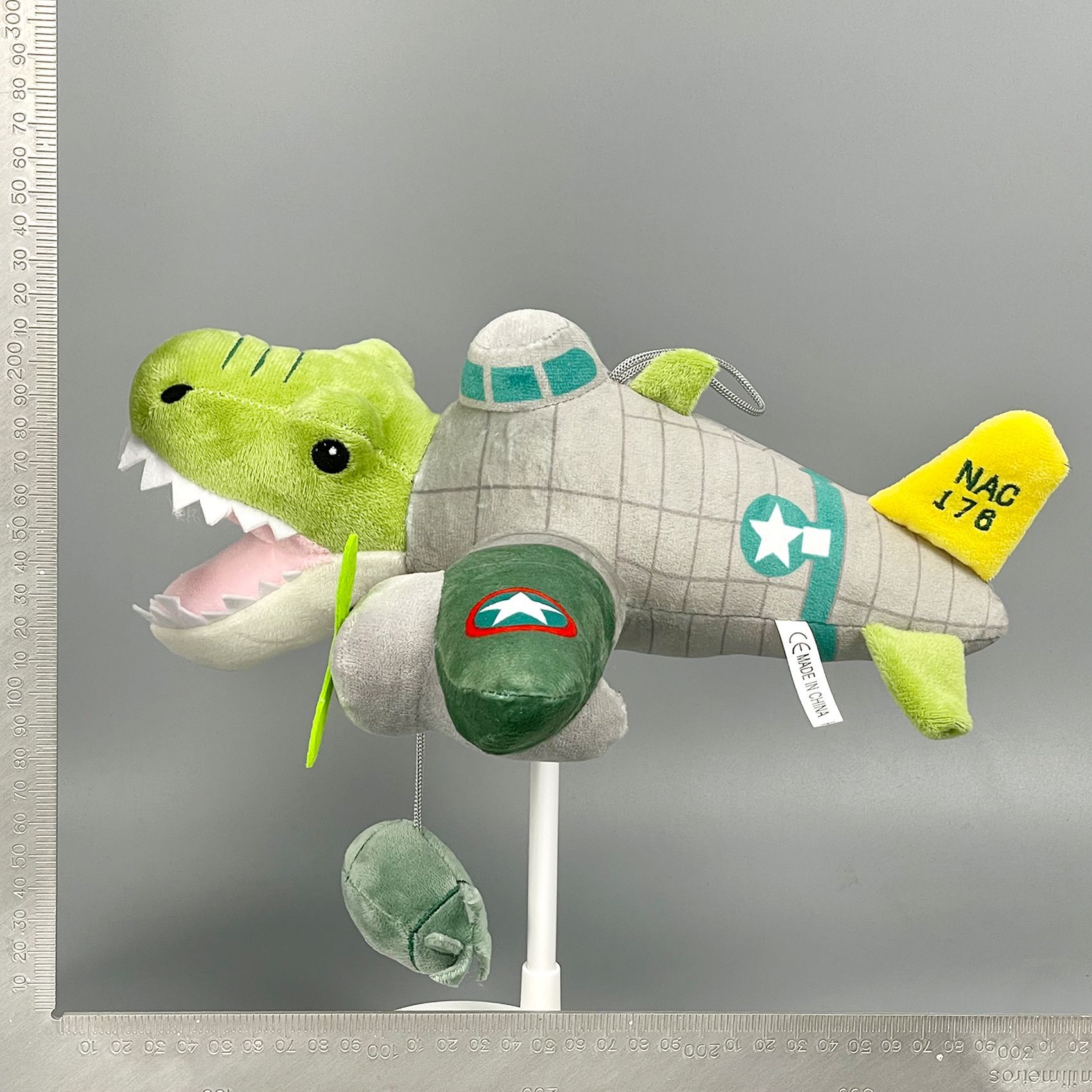 国境を越えた売れ筋の山海経tungtungtungサメフィギュア周辺ぬいぐるみ人形在庫あり