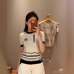 �߰汾H��26�紺�¿�ײɫ�׺��Ứ�A�I����ᘿ������e�ٴ�����Ů