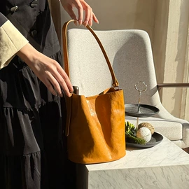 女士单肩包;女士斜挎包;女士手提包