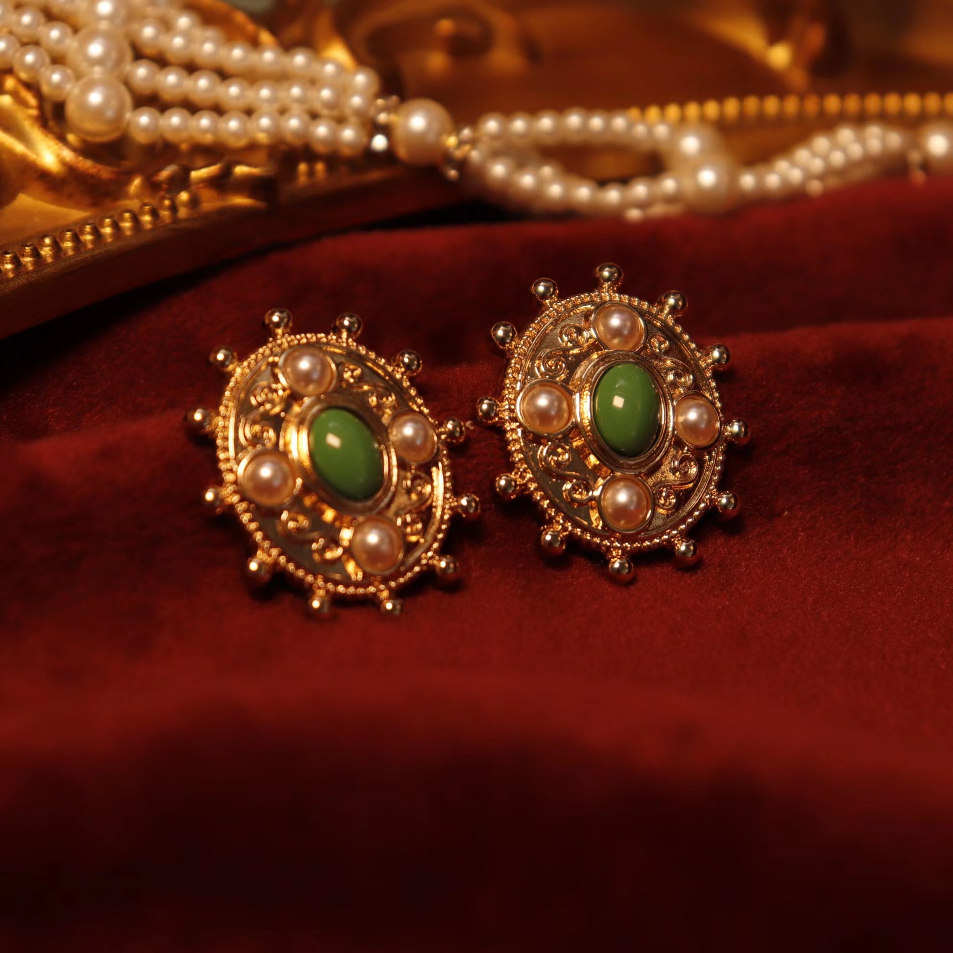 Retro jewelry pearl