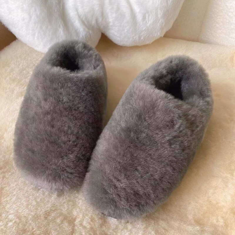 New Women's Warm and Comfortable Wool Slippers, Non-Slip Thick-Soled Closed-Toe Slippers, Home Couple Snow Boots, Wholesale from Manufacturer