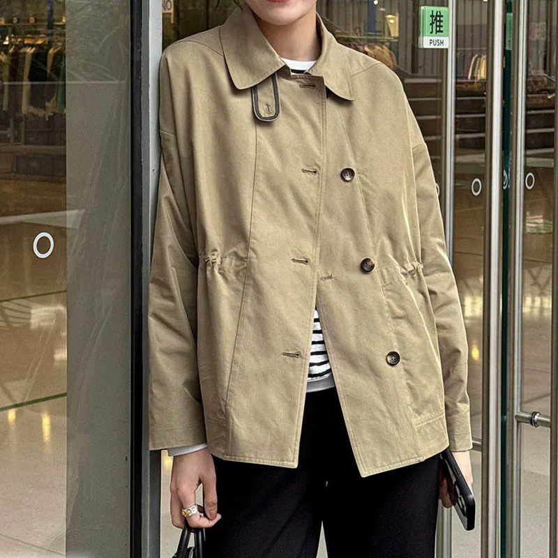 Pre-sale: Women's short trench coat, 2026 new autumn collection, fitted waist design, casual lapel jacket, suitable for petite figures Pre-sale: Women's short trench coat, 2026 new autumn collection, fitted waist design, casual lapel jacket, suitable for petite figures
