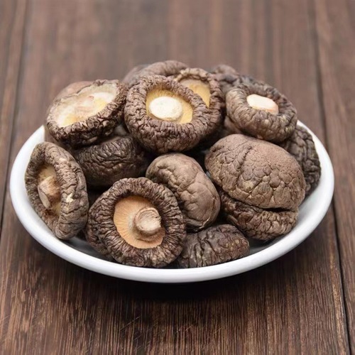 Wholesale Dried Shiitake Mushrooms 500g Origin and Source Dried Shiitake Mushrooms Flower Mushrooms Commercial and Home Use