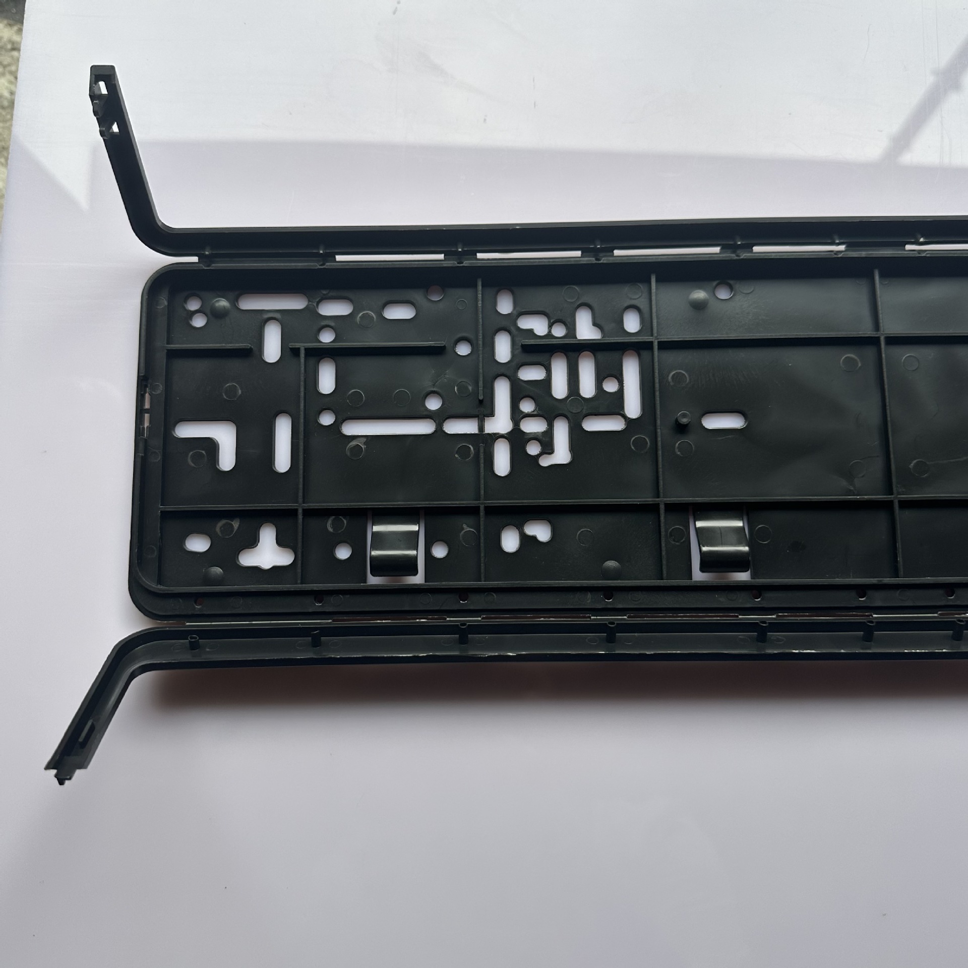 Cross-Border Exclusive Hot-Selling Middle Eastern License Plate Holder European License Plate Holder European License Plate Frame Pp Plastic License Plate Frame Manufacturer