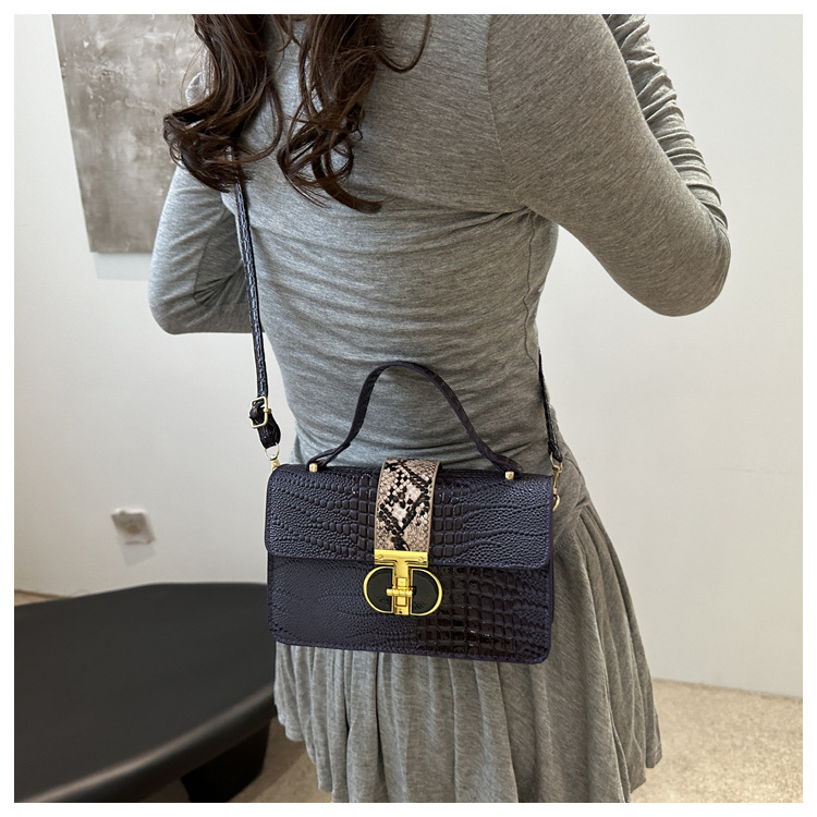 Korean casual fashion handbag 2024 new simple crocodile pattern single shoulder crossbody small square bag_voghion.com