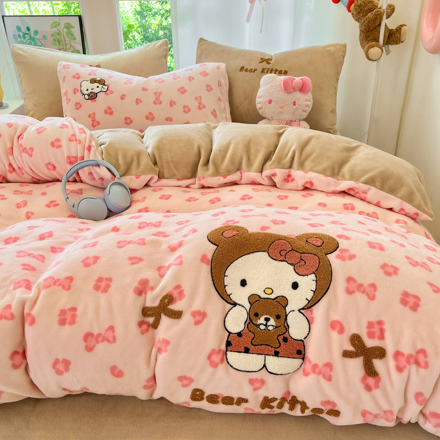 Invierno de dibujos animados de leche de seda cama de cuatro piezas en invierno de seda de coral calentamiento sábanas cubiertas de cama de tres piezas