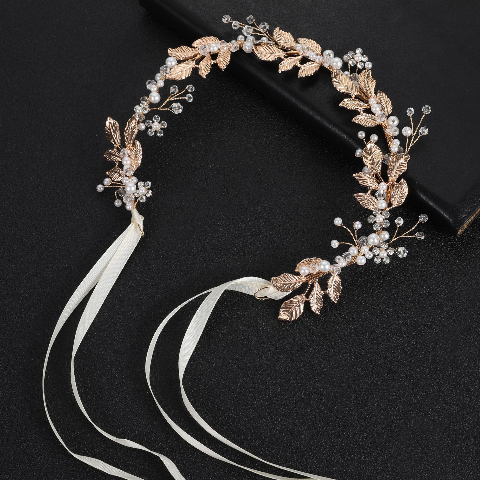 New retro bridal headdress leaves pearl bridal hairband