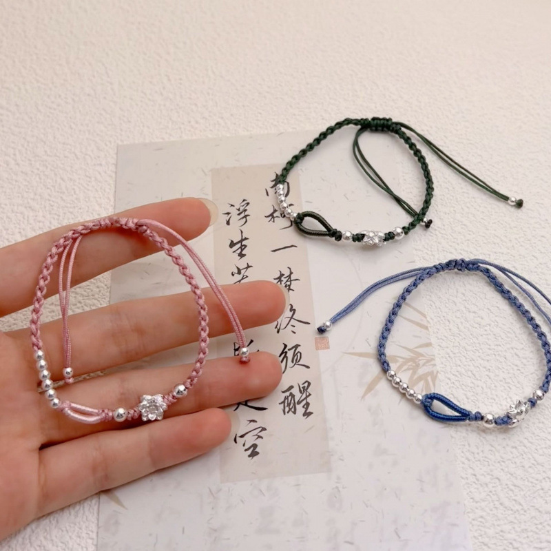 Good Luck Lotus Lotus Bracelet for Women in Their Zodiac Year, Hand-Woven Butterfly Red Rope Bracelet as a Gift for Besties