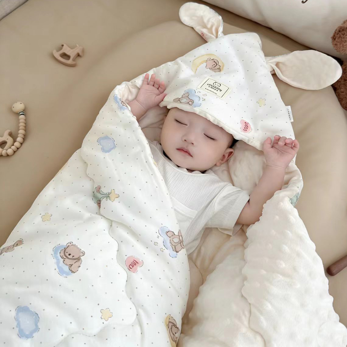 Baby Delivery Room Quilt, Bean Velvet Comfort Newborn Baby Quilt, Four-Season Thickened Swaddling Cotton Newborn Quilt