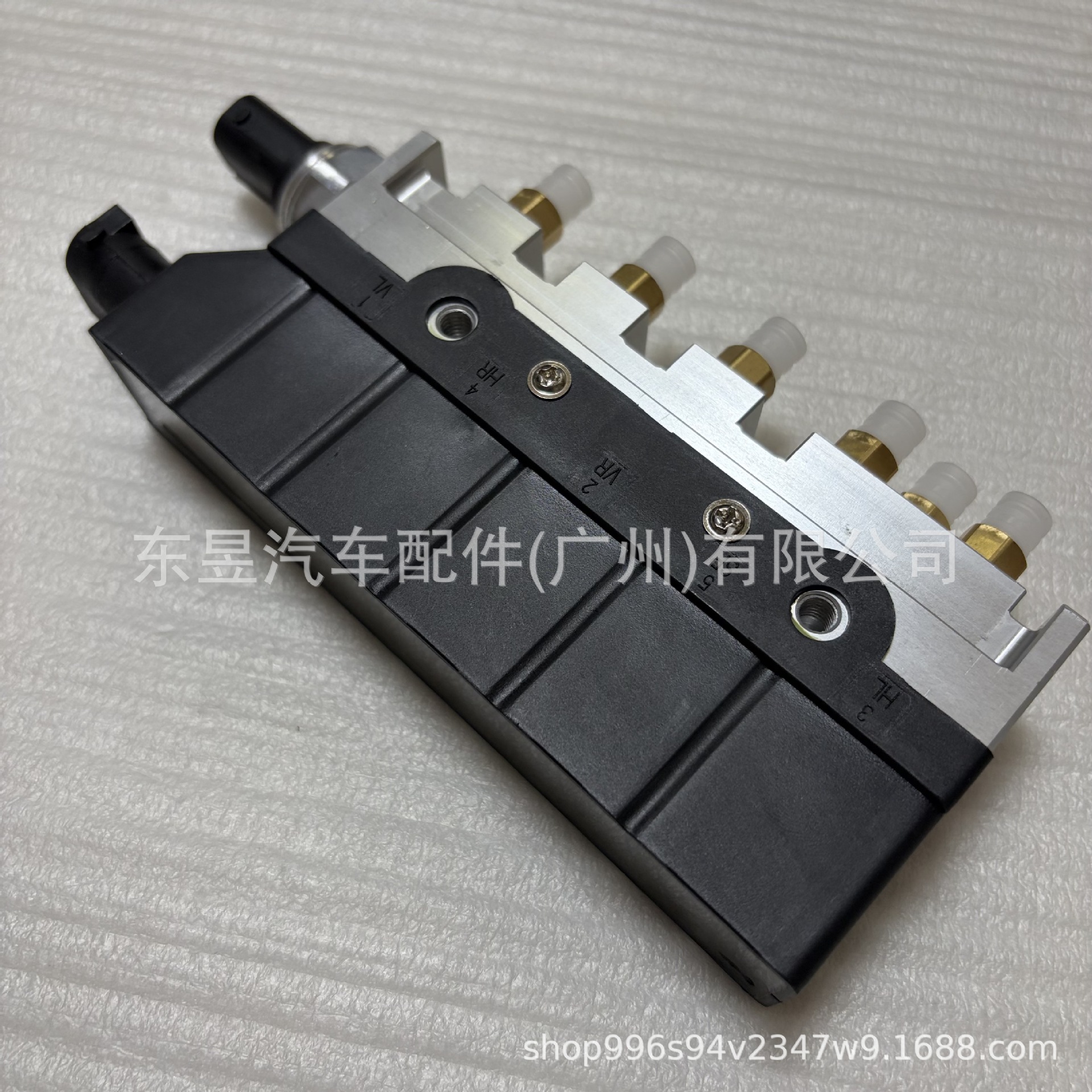 Suitable for Mercedes-Benz S55S430S320S350S280S400 W220 Distribution Valve Solenoid Valve 2203200258