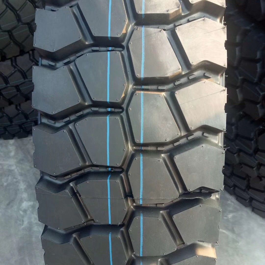 矿山专用卡车轮胎1100R20 1200-20石方渣土货车钢丝轮胎厂家直销