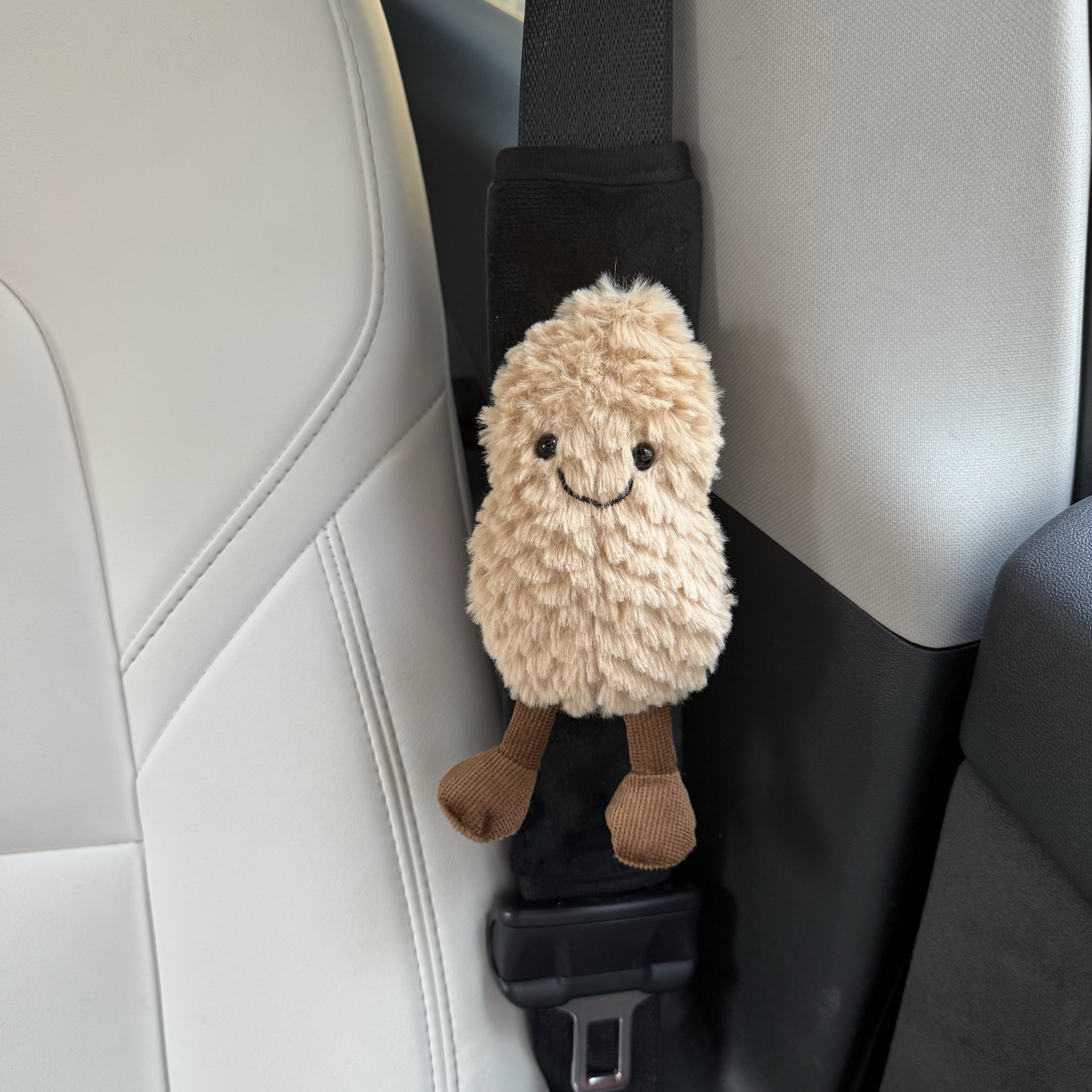 Car Seat Belt Shoulder Protector, Comfortable and Breathable, Long-Distance Anti-Strangle Protection Shoulder and Neck Safety Belt, Car Ginger Peanut