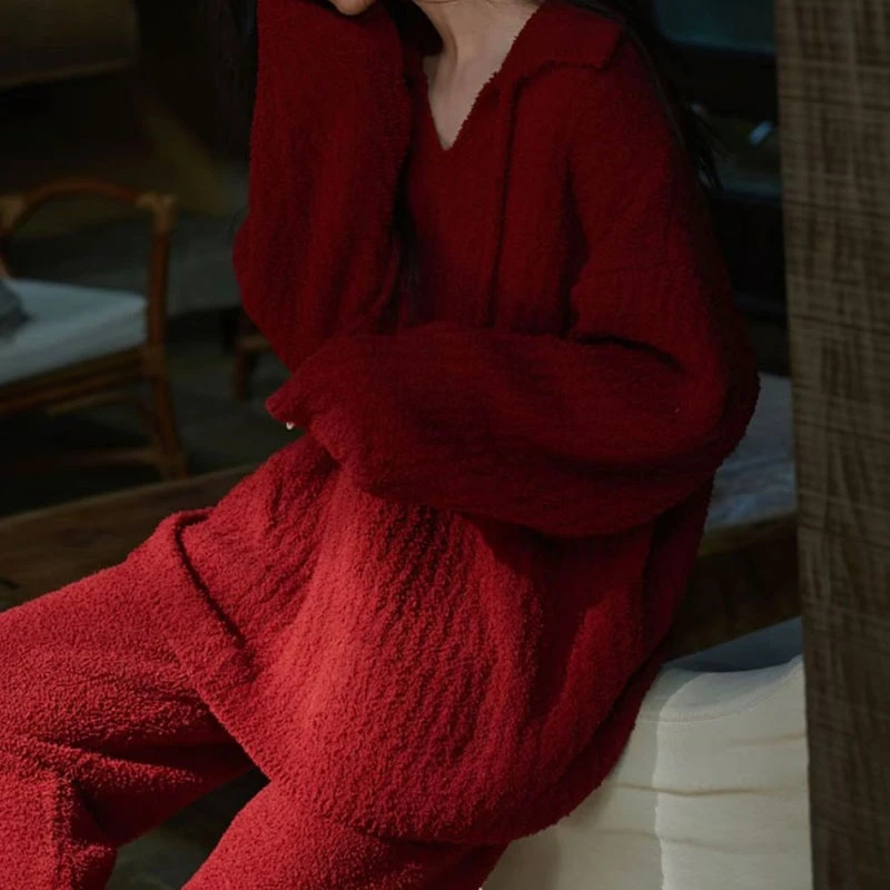 Half-Velvet Red Pajamas for Women, Autumn and Winter Coral Fleece, Suitable for Weddings and Birth Year, Home Wear, Can Be Worn Outside, Comfortable, in Stock