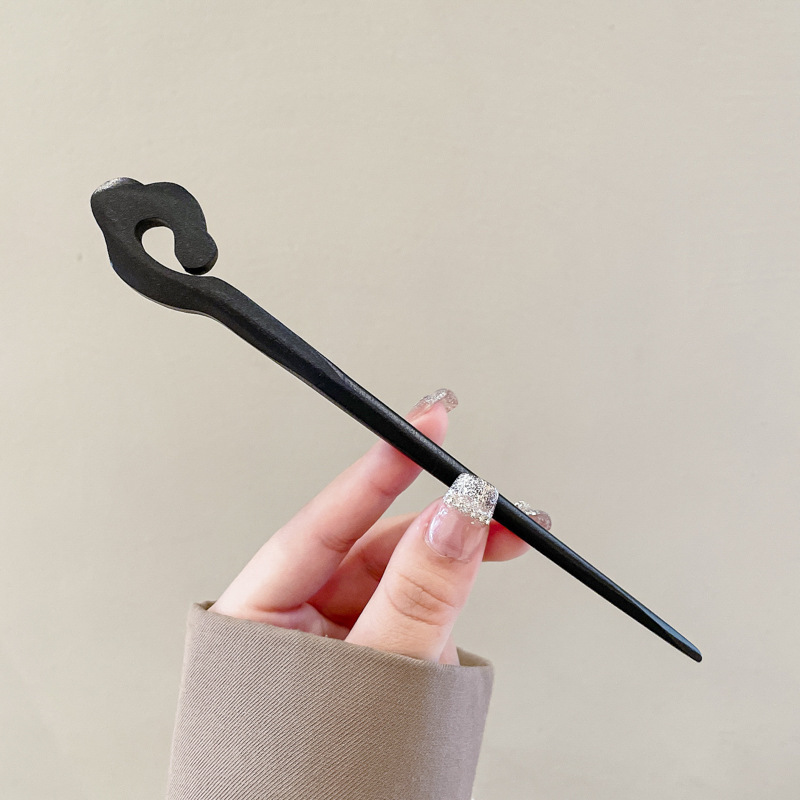 Horquilla de sándalo de imitación de estilo antiguo, nuevo estilo chino, sentido de alta gama, cheongsam, horquilla, falda de cara de caballo, horquilla de madera, tocado de horquilla de Hanfu