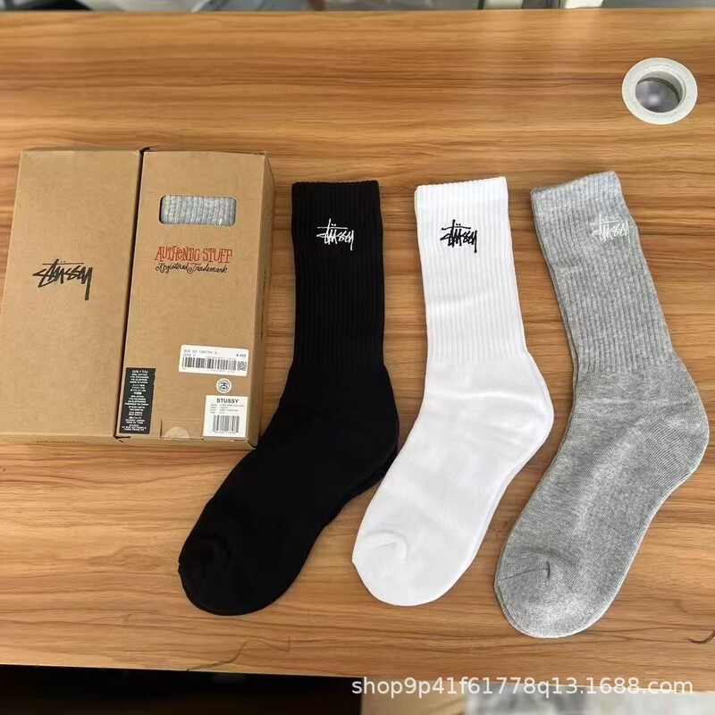 New Stussy Socks Black and White Embroidered Towel Bottom Socks Men's and Women's High Socks Ins Trendyy Sports Basketball Socks
