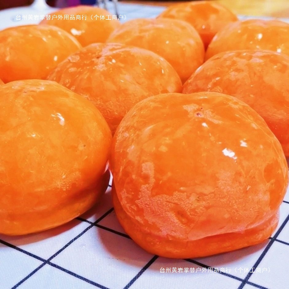 Northeast specialty frozen persimmon Mo Pan frozen persimmon crisp persimmon sweet frozen persimmon Northeast winter frozen fruit soft persimmon