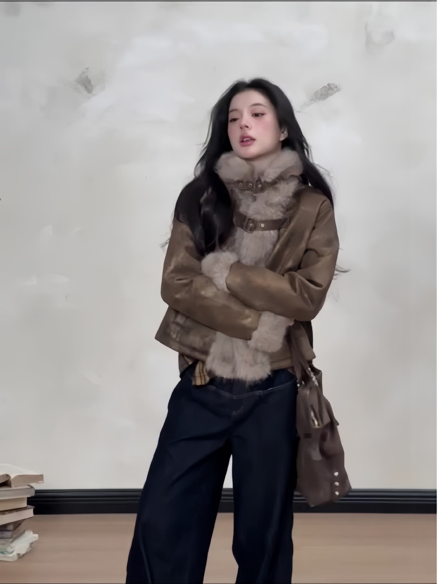 メイラードファー一体型コート レディース 冬 2025 ネットで話題のファッショナブルなショート丈 ラペル付き 小柄な方向けファー