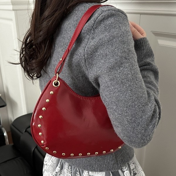 Elegant Women's Chain Shoulder Bag With Metal Rivets Versatile_voghion.com