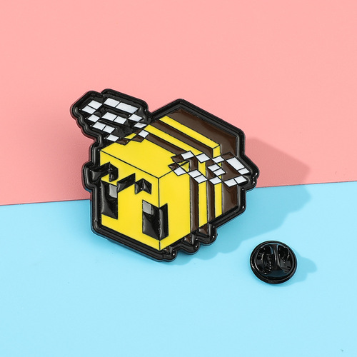 Cute animal series metal badges panda dog little bee brooch ins trend personalized jewelry creative alloy