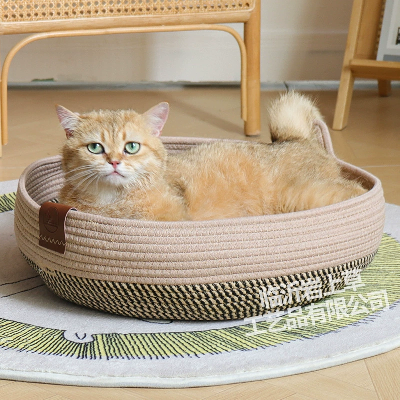 Кровать для кошек со встроенной когтеточкой и шариком для самостоятельных развлечений, подходит для всех сезонов, устойчива к царапинам, моющаяся, плетеная вручную подстилка для питомцев.