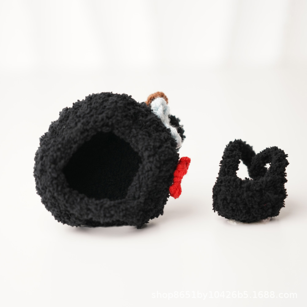 Black hood + black small fleece bag