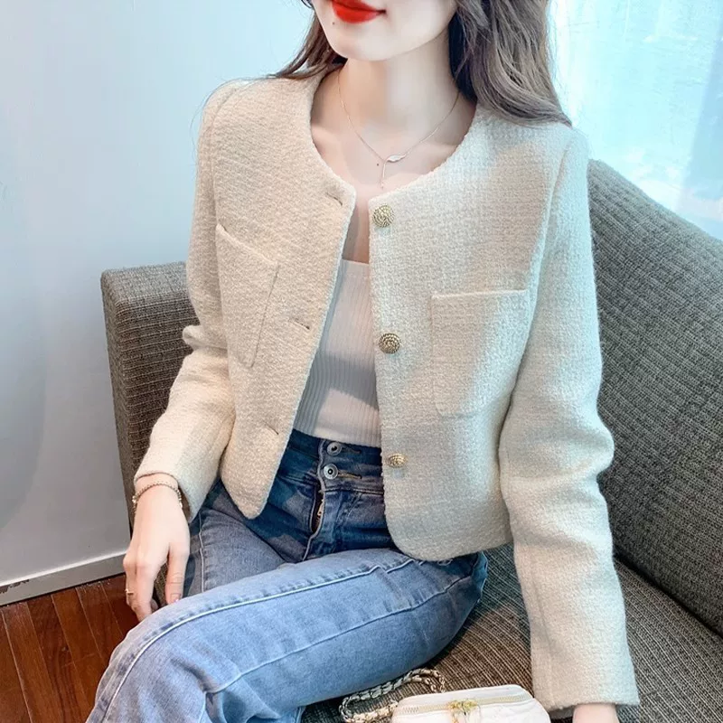 Осенняя короткая куртка, стиль Chanel, яркий запоминающийся стиль, для подростков