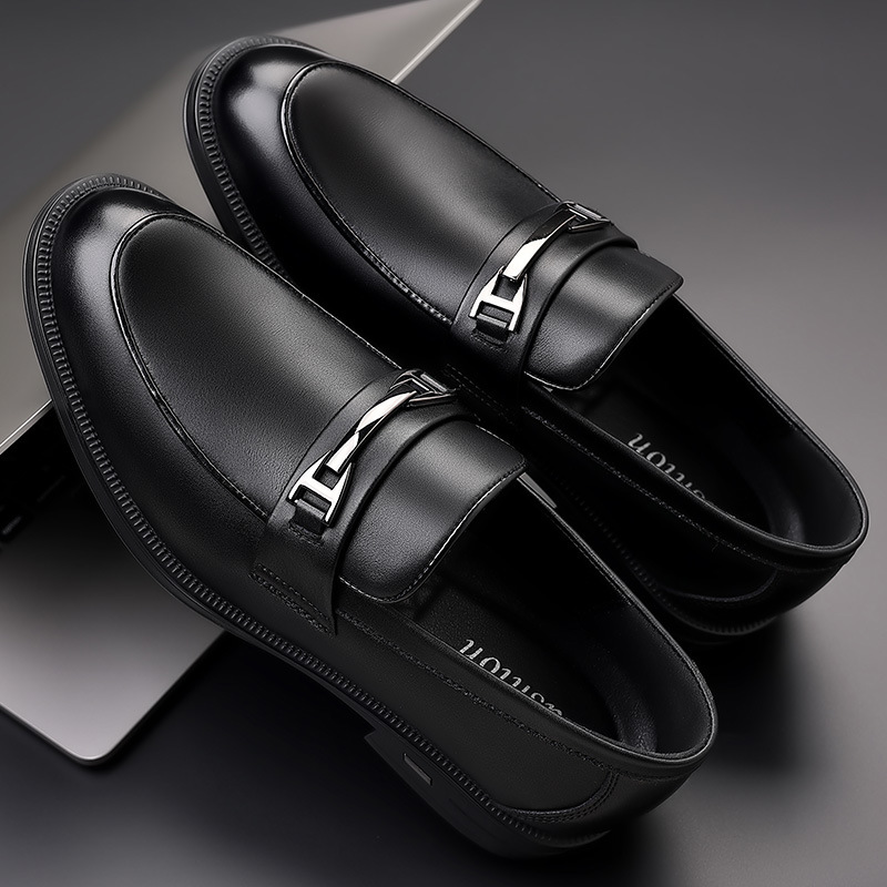 Nuevos zapatos de cuero casuales de negocios para hombres de piel de vaca de capa superior de cuero genuino Zapatos de hombre versátiles británicos Zapatos de hombre de mediana edad