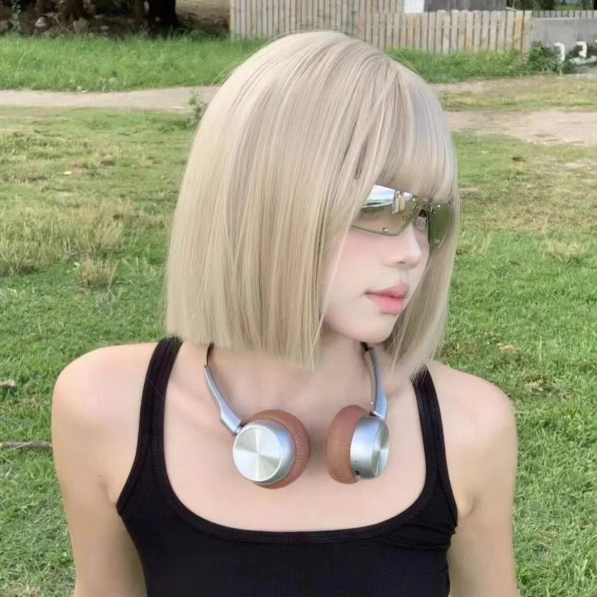 Amazon nuevos productos Europeos y estadounidenses pelucas de cabello corto y recto para mujeres negras bobbing cubierta de cabello corto y recto cubierta de cabello image 2