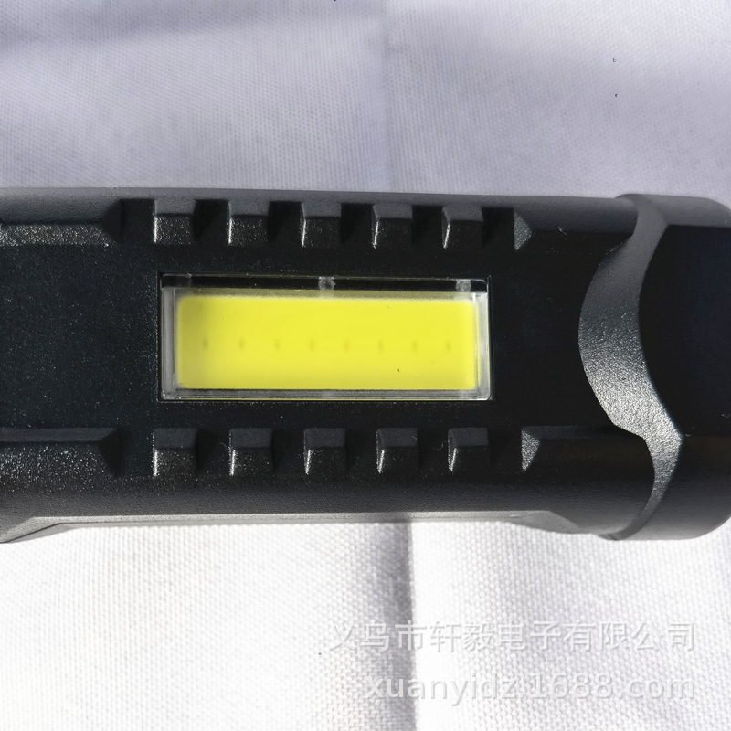 新品led3W强光手电内置锂电池USB充电塑料户外露营巡逻手握式电筒详情5