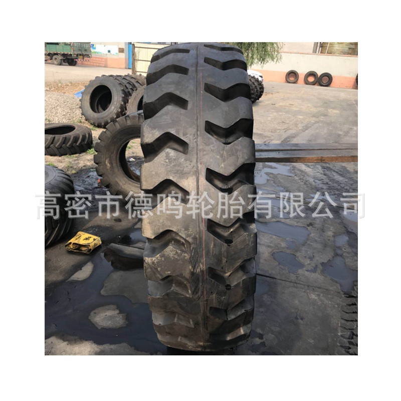 Suministro de fábrica maquinaria de construcción neumático 18.00-25 grúa neumático 1800-25