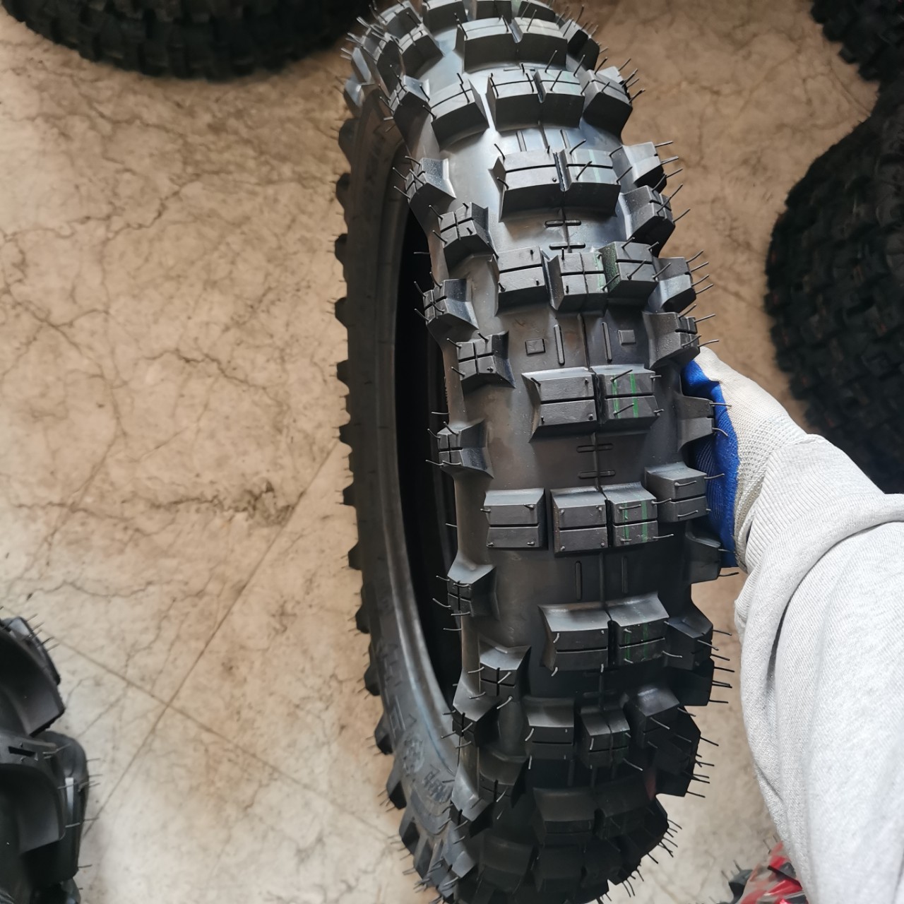 Factory Direct Delivery Off-Road Motorcycle Tire 140/80-18 Mountain Bike Deep Tread Tire