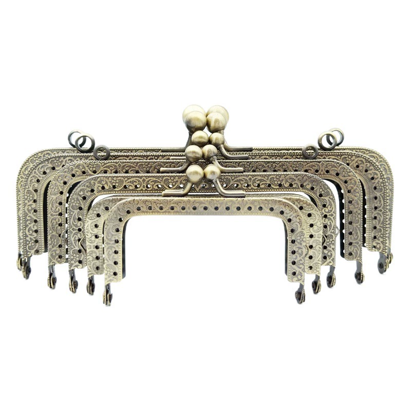 В наличии 8,5 cm 10,5 cm 12,5 cm 15cm 18cm 20,5 cm Золотая фурнитура с квадратным тиснением оптом