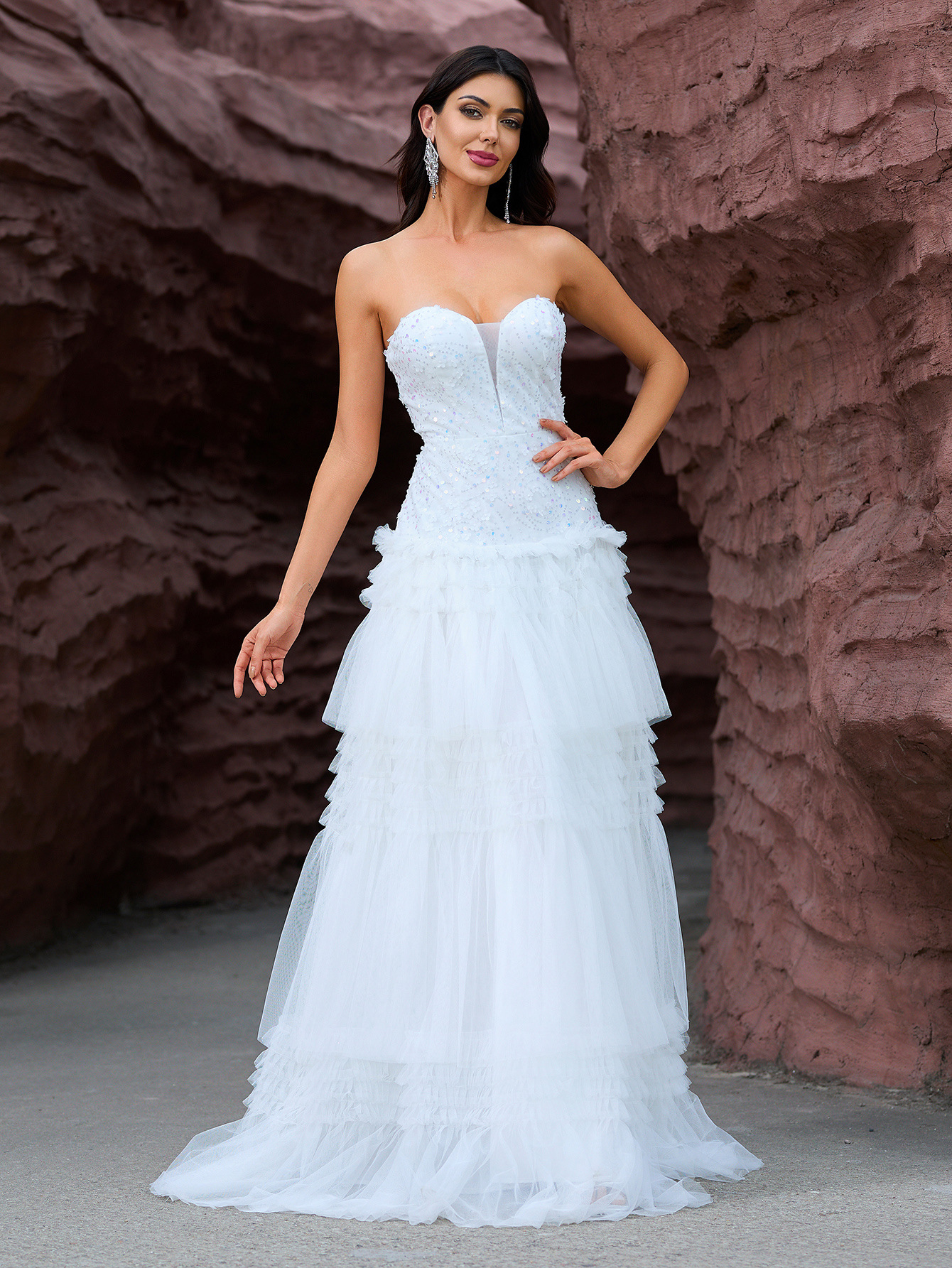 Tube Top Elegant Graceful Wedding Dress Long Mesh Tiered Dress Wedding Evening Gown