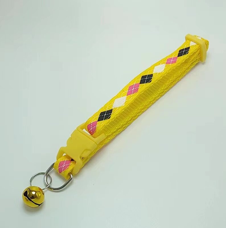 Pei Chong Beibei pequeño estilo fresco estampado de diamantes collar de gato suministros para perros suministros para mascotas campana para gatos