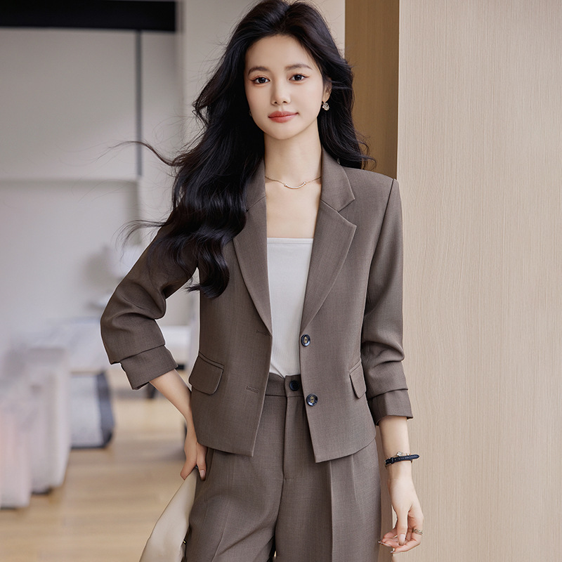 brown Small Suit Jacket Women's Spring and Autumn 2025 New Small Short High-end Women's Suit Professional suit