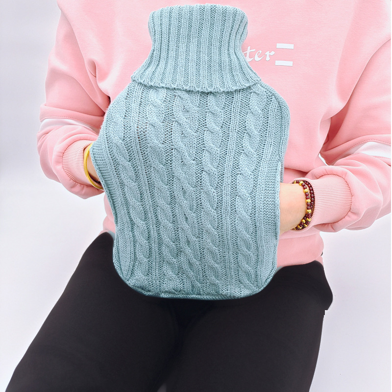 En stock lindo en forma de corazón mano más caliente bolsa de agua portátil creativo llenado de inyección de agua bolsa de agua caliente moda portátil bolso caliente al por mayor