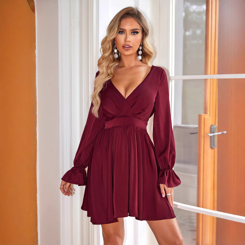 European and American Cross-border Women's Deep V-neck dress Wedding Guest Casual Pleated Long-sleeved Lace-up Backless dress