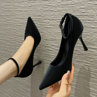 ��ʽ���^�߸�ЬŮЬ��Ь�������e�ճ��ٴ�r��һ�ֽ�����ɫ����