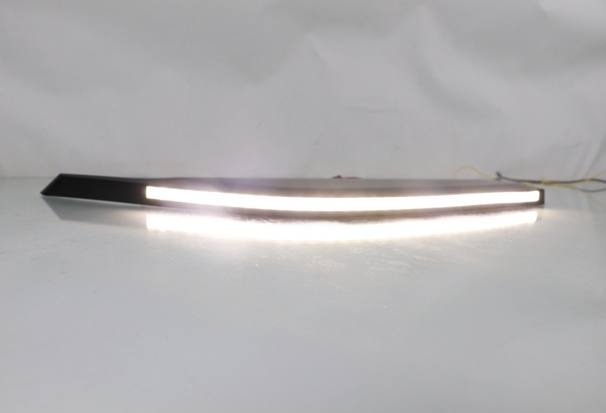 Suitable for 22-23 Toyota Sequoia Tundra Headlight Eyebrow Modification Led Sequential Turn Signal Lights, Dedicated Daytime Running Lights