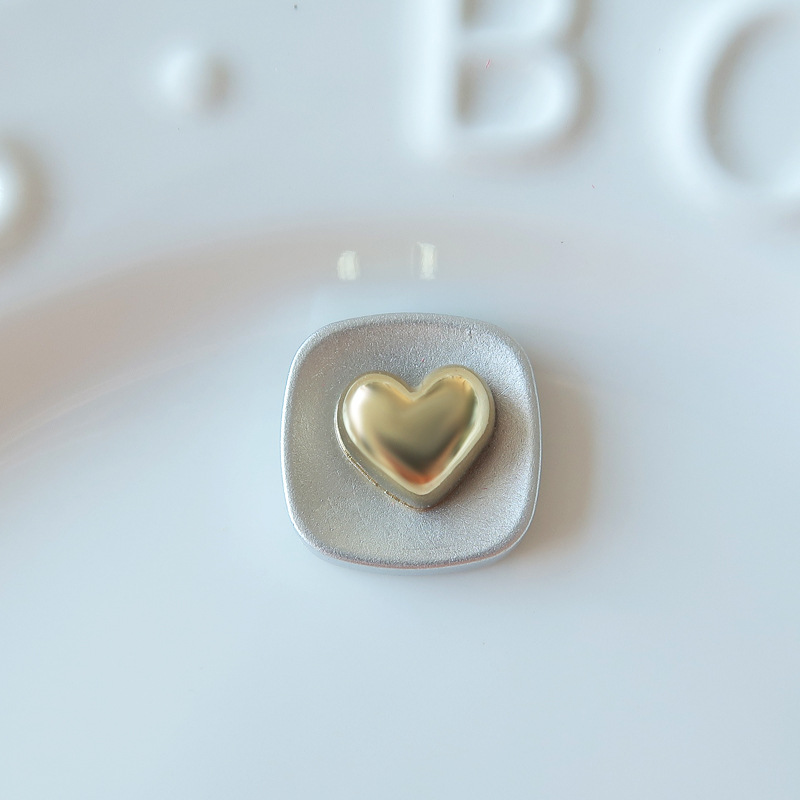 人気メッキ愛蝶ネクタイアクセサリー高級感シルバーグレー笑顔ヘアアクセサリー材料卸売り